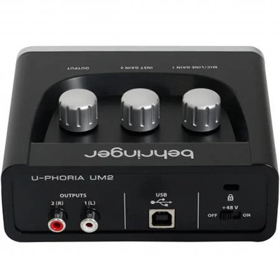Behringer UM 2