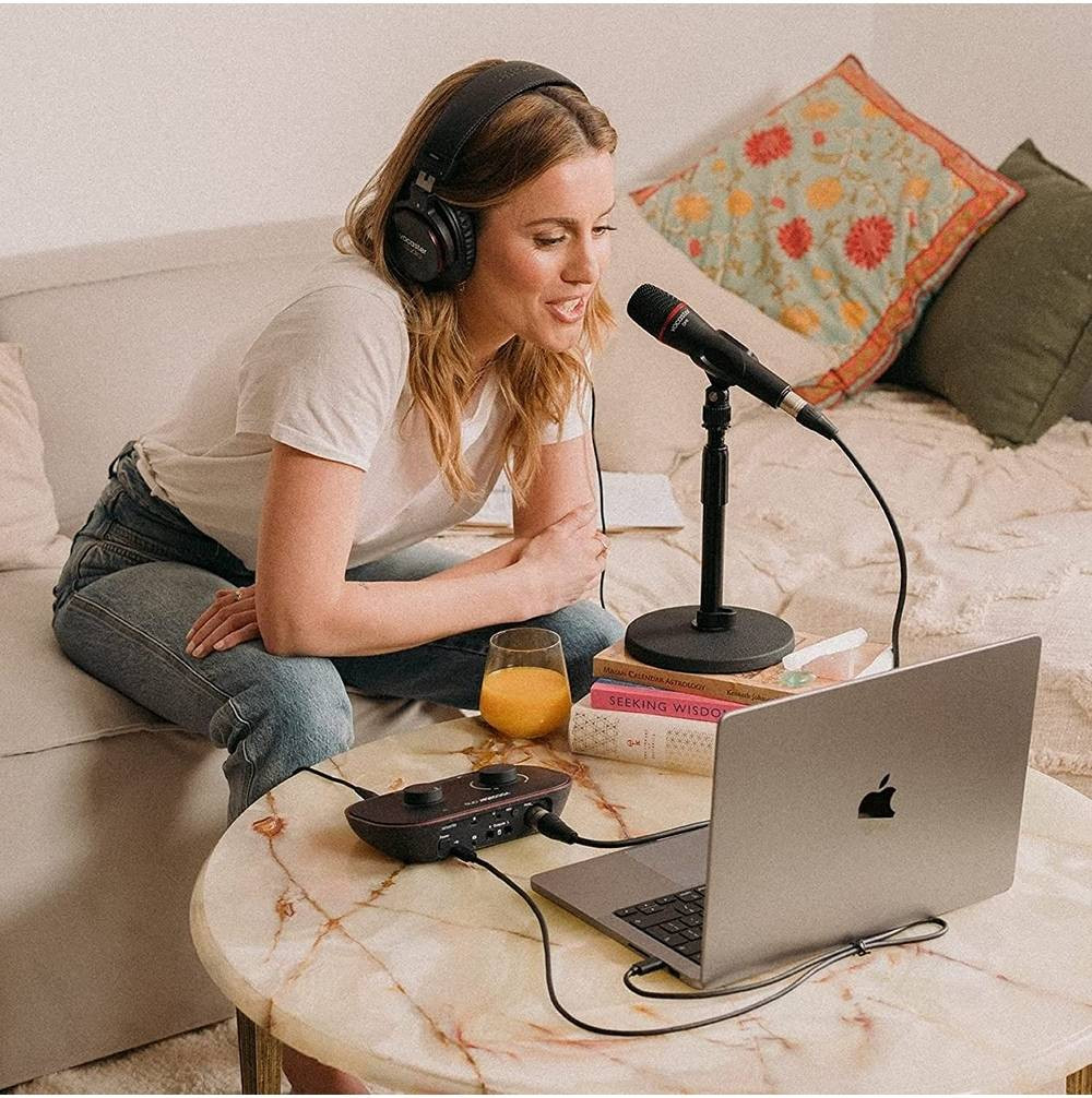 Focusrite Vocaster One Studio