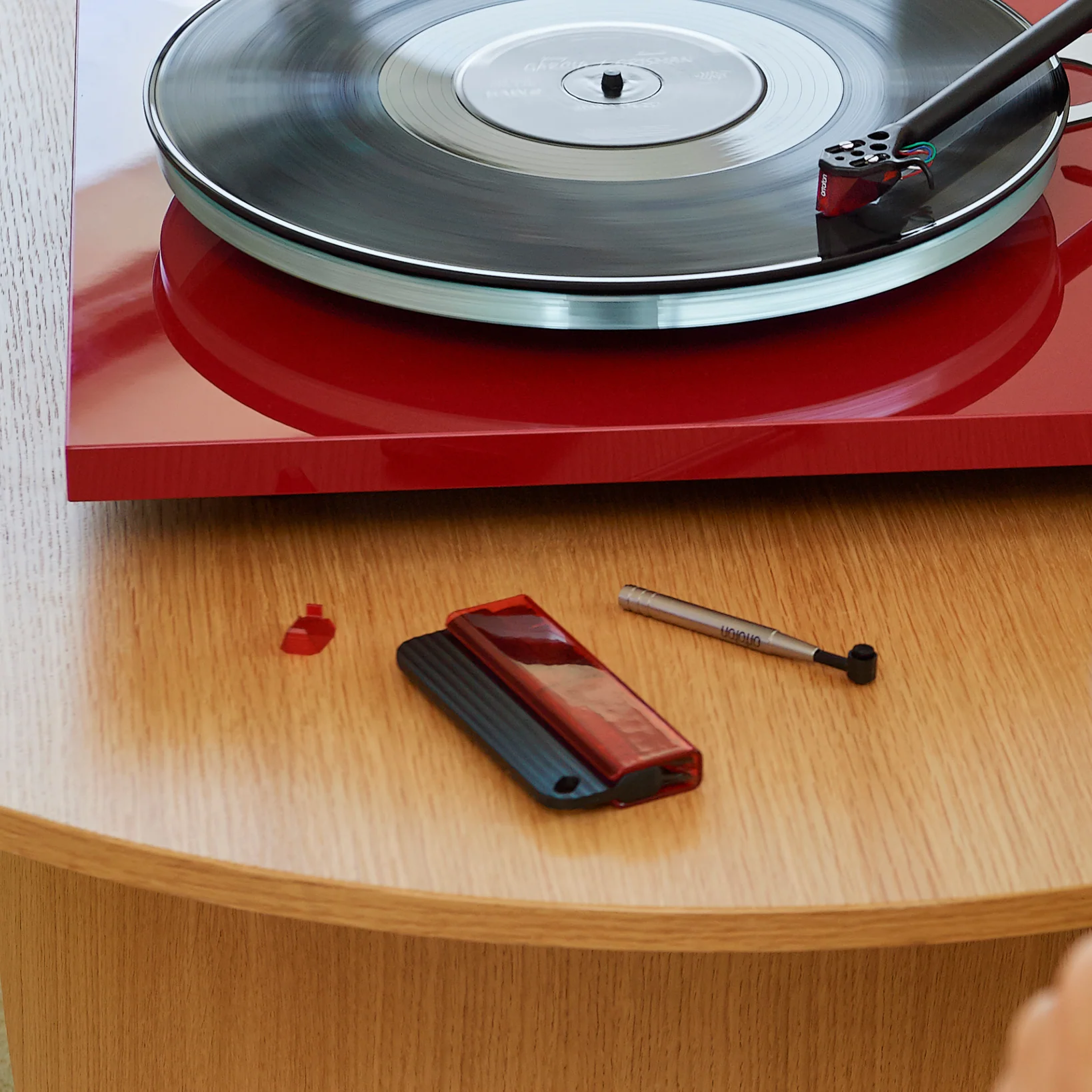 Ortofon Record Brush Red  Record player accessories